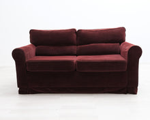 Lataa kuva Galleria-katseluun, 2,5-istuttava kangassohva vuodemekanismilla viininpunainen