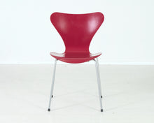 Ladda upp bild till gallerivisning, Fritz Hansen Series 7 Seiska tuoli punainen