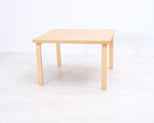Load image into Gallery viewer, Artek sivupöytä 75 x 90 cm koivu
