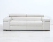Lataa kuva Galleria-katseluun, Natuzzi Avana 2570 2,5-istuttava nahkasohva vaaleanharmaa