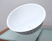 Lataa kuva Galleria-katseluun, Muuto Under the Bell riippuvalaisin ø 82 cm