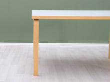 Load image into Gallery viewer, Artek ruokapöytä koivu / valkoinen 120 x 85 cm
