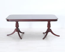 Lataa kuva Galleria-katseluun, Kustavilaistyylinen ruokapöytä