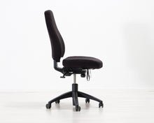 Load image into Gallery viewer, Musta konttorituoli ilman käsinojia