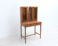 Lataa kuva Galleria-katseluun, Sivupöytä puinen