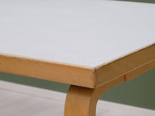 Load image into Gallery viewer, Artek 81B ruokapöytä koivu / valkoinen