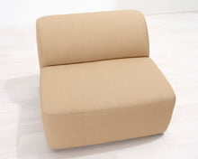 Lataa kuva Galleria-katseluun, Hem Block sohvamoduulin prototyyppi beige