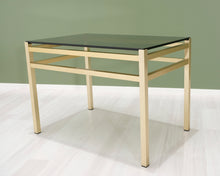 Lataa kuva Galleria-katseluun, Sohvapöytä lasilevyllä