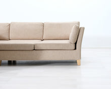 Ladda upp bild till gallerivisning, HT Collection 4-istuttava kulmasohva beige