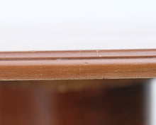 Load image into Gallery viewer, Pyöreä sivupöytä