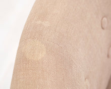 Lataa kuva Galleria-katseluun, Tuoli kangasistuimella beige