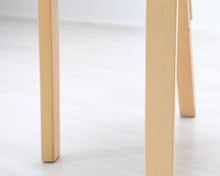 Load image into Gallery viewer, Artek 69 tuoli kangasistuimella