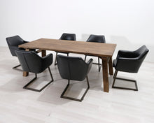 Lataa kuva Galleria-katseluun, Tuoli keinonahkaistuimella