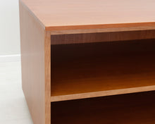 Lataa kuva Galleria-katseluun, Calligaris avohylly