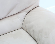 Lataa kuva Galleria-katseluun, Natuzzi 2-istuttava alcantara-sohva beige
