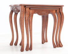 Lataa kuva Galleria-katseluun, Kolmen pöydän sarjapöytä