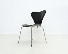 Lataa kuva Galleria-katseluun, Fritz Hansen Series 7 tuoli musta