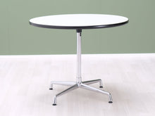 Lataa kuva Galleria-katseluun, Charles & Ray Eames pöytä valkoinen