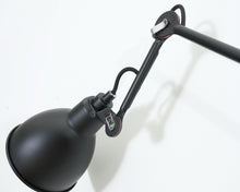 Lataa kuva Galleria-katseluun, DCW éditions Lampe Gras 210° seinävalaisin pyöreä varjostin