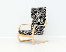 Ladda upp bild till gallerivisning, Artek 401 nojatuoli zebra