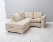 Lataa kuva Galleria-katseluun, Furninova 3-istuttava divaanisohva beige