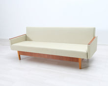 Lataa kuva Galleria-katseluun, Vintage kangassohva vaaleanvihreä 1950-luku
