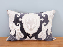 Lataa kuva Galleria-katseluun, Designers Guild koristetyyny