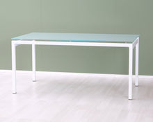 Load image into Gallery viewer, Ruokapöytä lasilevyllä