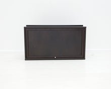 Load image into Gallery viewer, Boknäs mappivitriini umpiovella S39cm, K47cm
