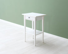 Lataa kuva Galleria-katseluun, IKEA Hemnes yöpöytä valkoinen

