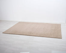 Lataa kuva Galleria-katseluun, Catalina Hoot Beige villamatto 250 x 350 cm
