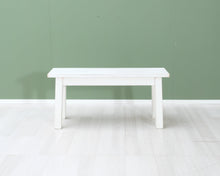 Lataa kuva Galleria-katseluun, Käinby 1925 penkki valkoinen
