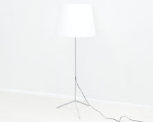 Load image into Gallery viewer, Moooi Double Shade jalkavalaisin
