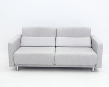 Lataa kuva Galleria-katseluun, BoConcept Melo vuodesohva vaaleanharmaa
