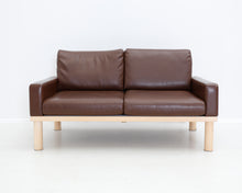 Lataa kuva Galleria-katseluun, 2-istuttava keinonahkasohva ruskea
