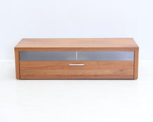 Load image into Gallery viewer, BoConcept tv-taso pähkinäpuu
