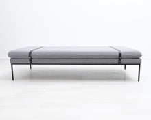 Lataa kuva Galleria-katseluun, Ferm Living Turn Daybed harmaa
