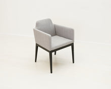 Lataa kuva Galleria-katseluun, Ziru Arrop Armchair
