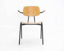 Load image into Gallery viewer, Isku 50 tuoli käsinojilla
