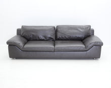 Lataa kuva Galleria-katseluun, Natuzzi 3-istuttava nahkasohva tumma oliivi
