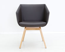 Ladda upp bild till gallerivisning, Johanson Design nahkanojatuoli
