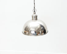Lataa kuva Galleria-katseluun, Laura Ashley - Silver Lamp

