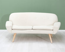 Lataa kuva Galleria-katseluun, Designers Guild 2-istuttava kangassohva vaaleanbeige
