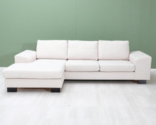 Load image into Gallery viewer, Asko BB 3-istuttava divaanisohva vaaleanbeige
