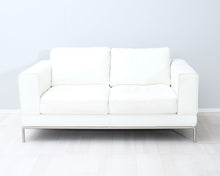 Load image into Gallery viewer, Italsofa Kiana 2-istuttava nahkasohva valkoinen
