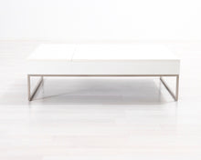 Load image into Gallery viewer, BoConcept Chiva sohvapöytä valkoinen
