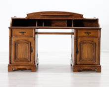 Lataa kuva Galleria-katseluun, Antiikkinen kirjoituspöytä
