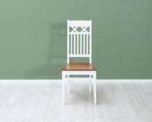 Lataa kuva Galleria-katseluun, Ruokatuoli valkoinen

