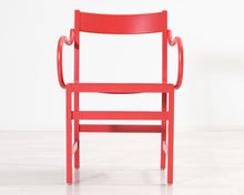 Lataa kuva Galleria-katseluun, Massproductions Waiter XL Armchair tuoli punainen
