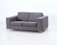 Lataa kuva Galleria-katseluun, 2-istuttava kangassohva harmaa

